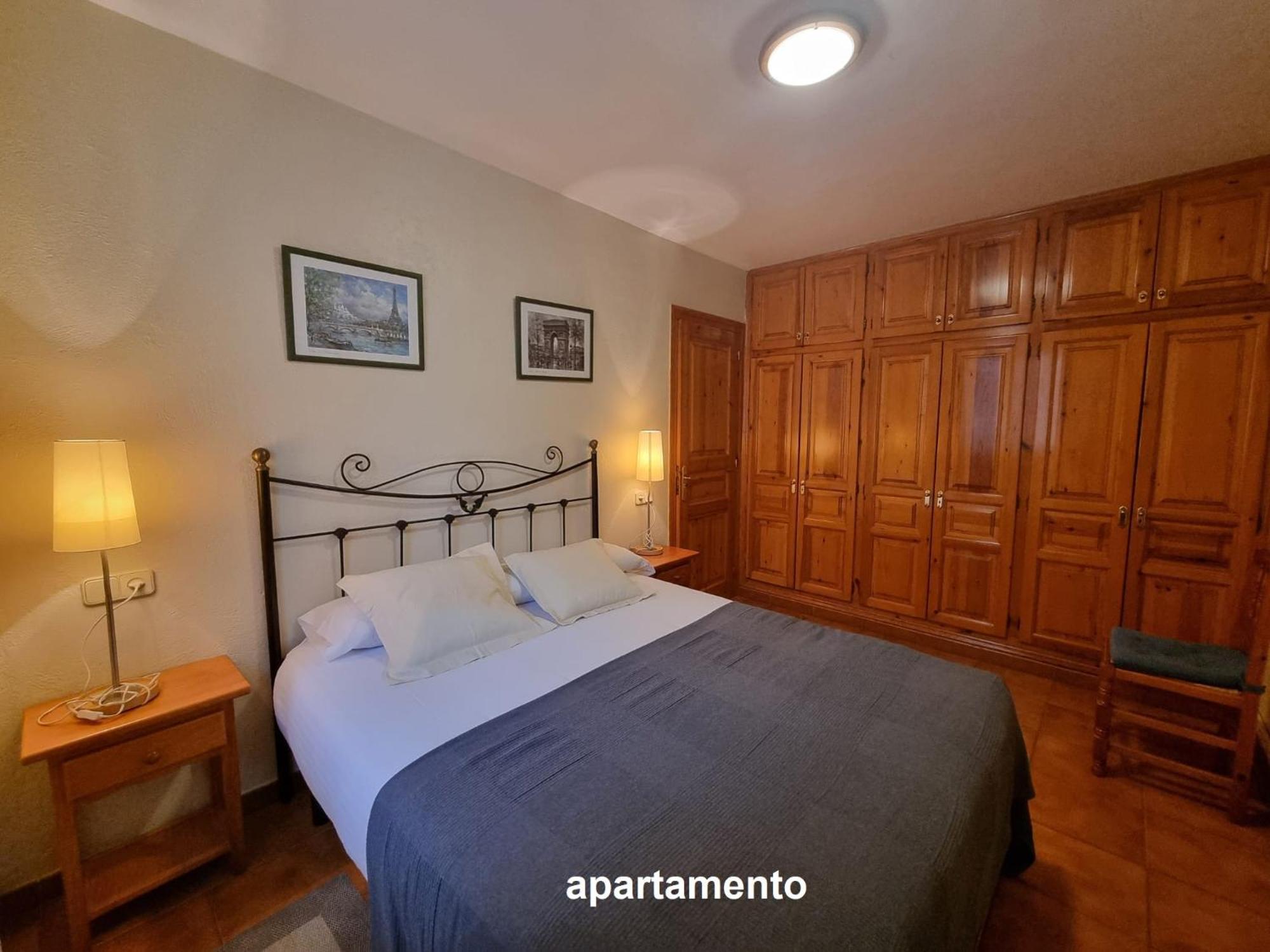 Отель Hostal Y Apartamento Seixes Бахерге Экстерьер фото